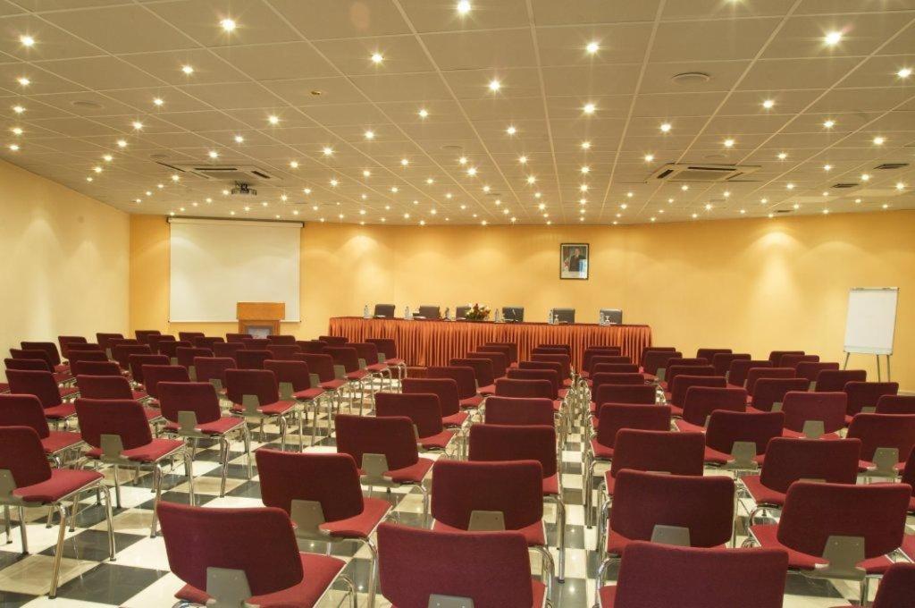 Eden Airport Hotel El Kerma Екстериор снимка